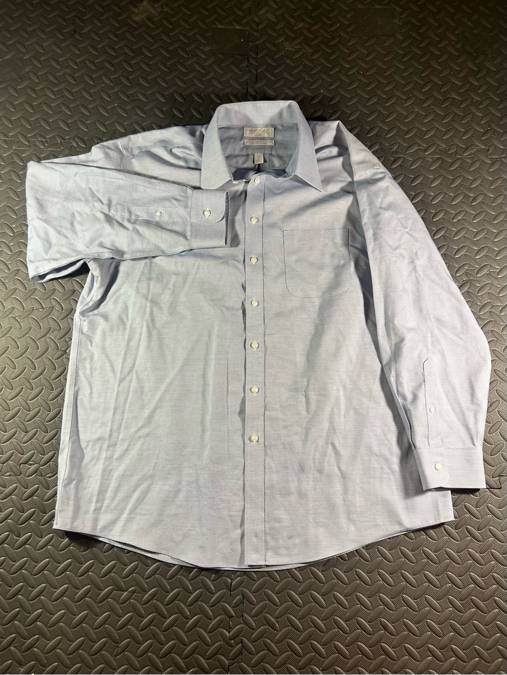 Roundtree & Yorke Light Blue Button-Up Dress Shirt